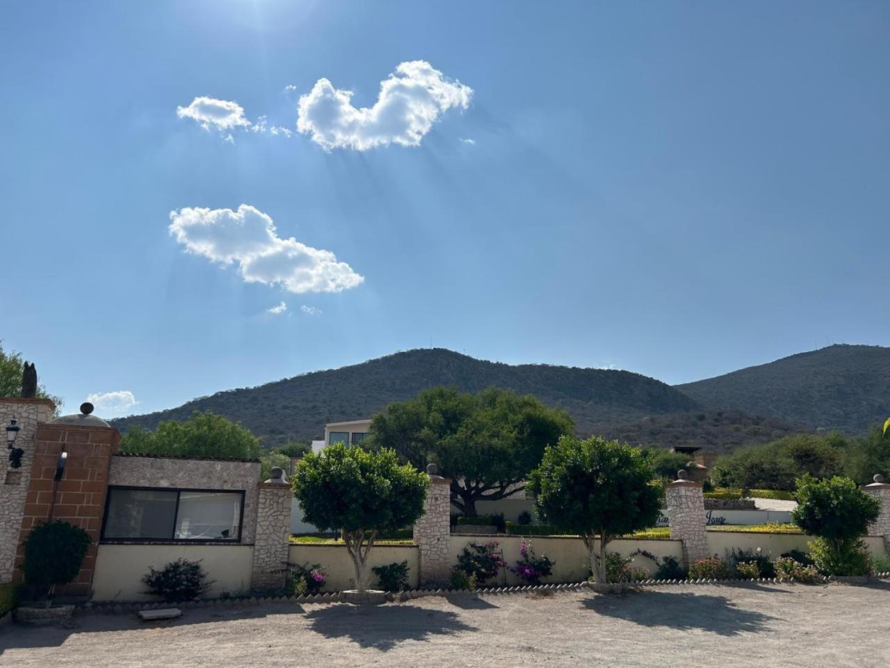 Cabanas, Suites Y Habitaciones Rancho San Jorge Бернал Екстериор снимка
